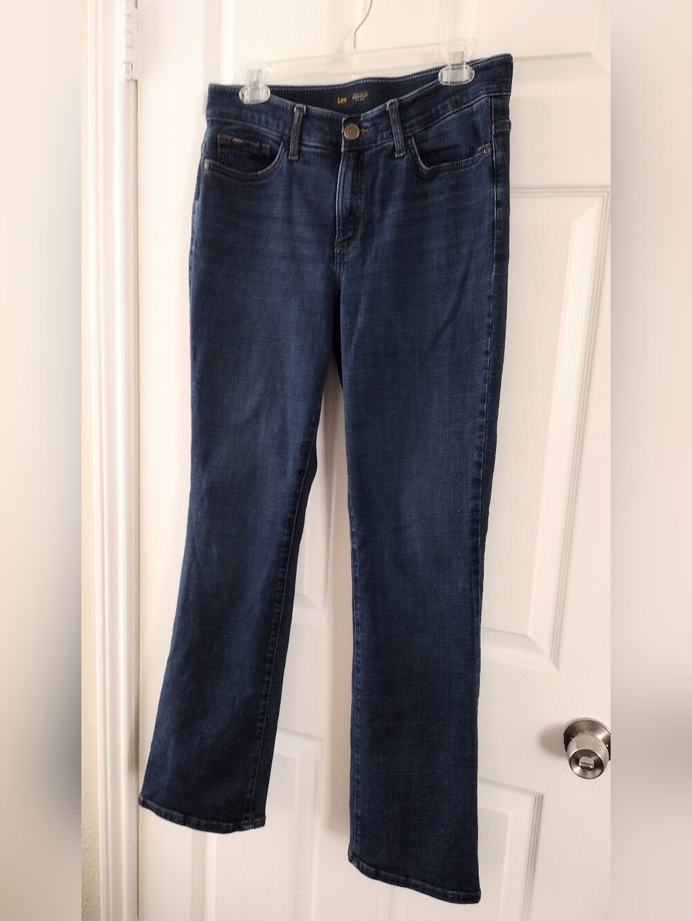 Lee Women's Flex Motion Regular Fit Mid Rise Boot Cut Dark Wash Jeans